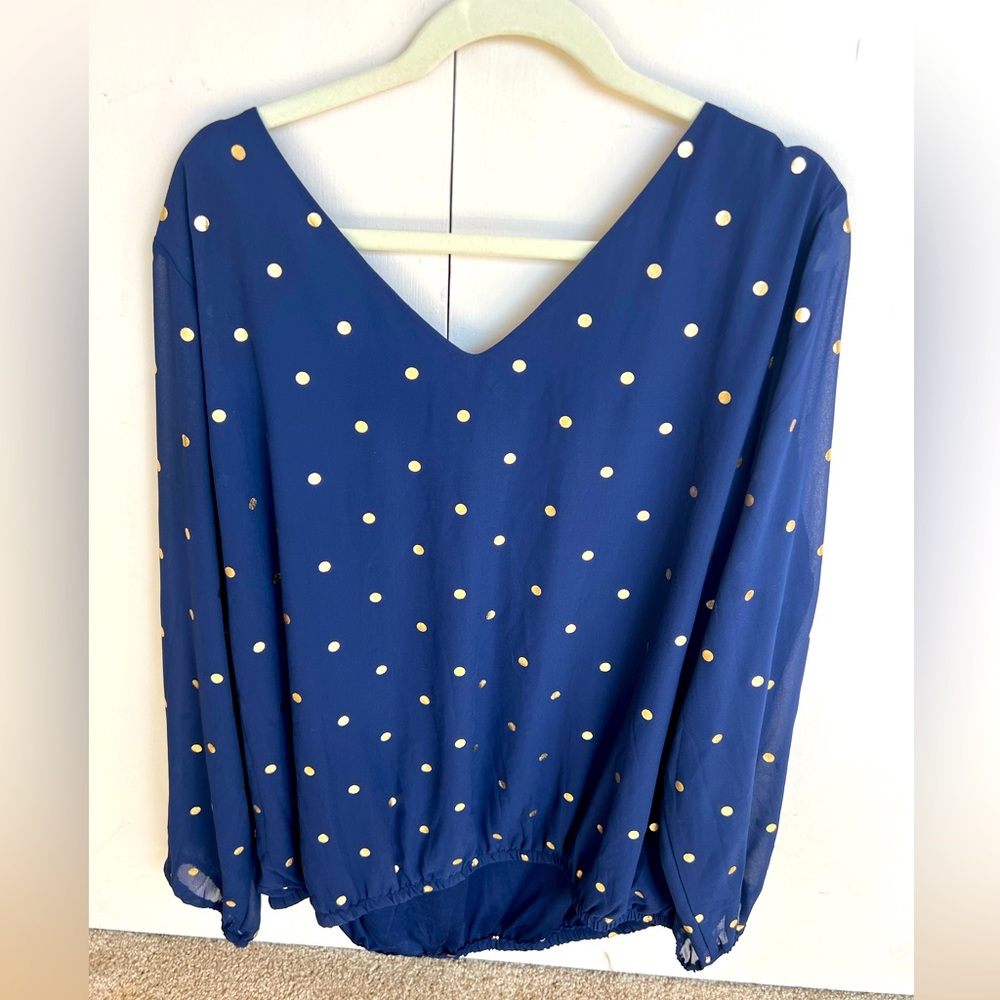 NEW Torrid size 3x navy blue blouse with gold polkadots